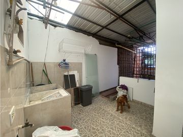 CASA MULTIFAMILIAR