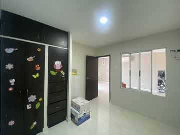CASA MULTIFAMILIAR