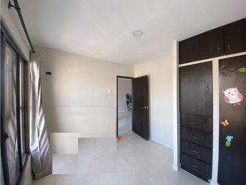 CASA MULTIFAMILIAR