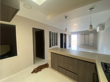 CASA MULTIFAMILIAR