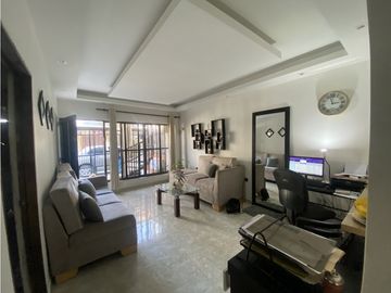 CASA MULTIFAMILIAR