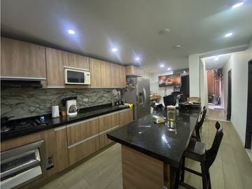 CASA MULTIFAMILIAR