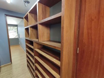 Departamento exterior en primer piso con Roof Garden.
