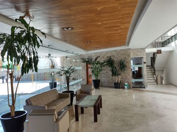 Departamento exterior en primer piso con Roof Garden.