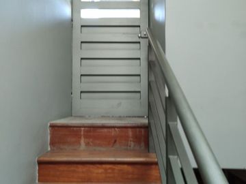 Departamento exterior en primer piso con Roof Garden.
