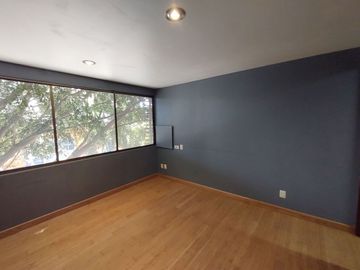 Departamento exterior en primer piso con Roof Garden.