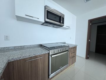 Departamento en renta en JURIQUILLA TOWERS piso 14