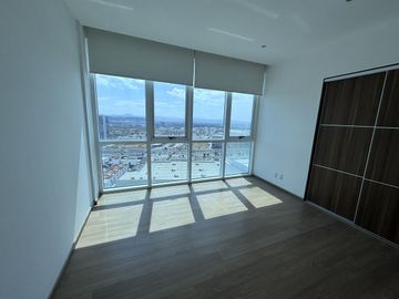 Departamento en renta en JURIQUILLA TOWERS piso 14