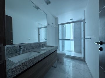 Departamento en renta en JURIQUILLA TOWERS piso 14