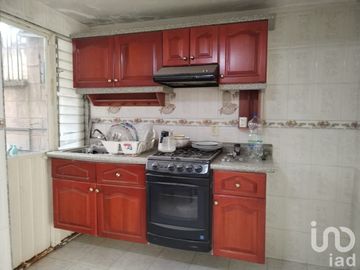 Casa en Venta en Calle Corona, Col. El Laurel