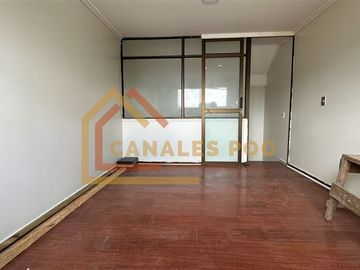 Oficina en Venta en Andrés Bello esquina Vicuña Mackenna
