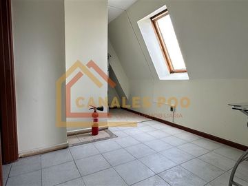 Oficina en Venta en Andrés Bello esquina Vicuña Mackenna