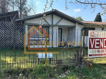 Casa en Venta en Rafael Mera con Catriñir