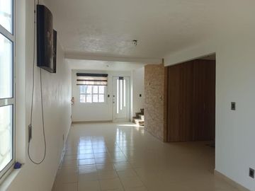 CASA EN RENTA EN LOS ALAMOS III