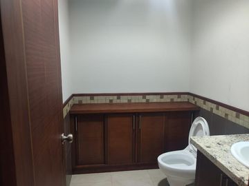 DEPARTAMENTO D23 DE 166,18M2,PARROQUIA SAN BLAS, CIUDAD CUENCA