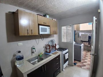Casa en venta en Villas del Rey, La Aurora  AleB