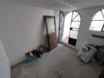 HERMOSA CASA EN VENTA DE 3 PLANTAS SECTOR QUITO TENNIS