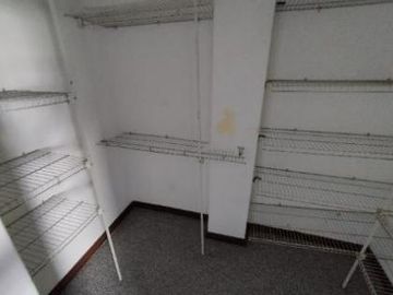 HERMOSA CASA EN VENTA DE 3 PLANTAS SECTOR QUITO TENNIS