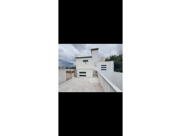 HERMOSA CASA EN VENTA EN LOMAS DEL MRMOL I CON SEGURIDAD 24/7