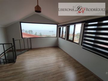 Casa en Venta en Casa de 3 pisos en Cerro Barón