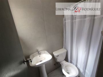 Casa en Venta en Casa de 3 pisos en Cerro Barón