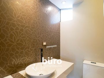 EXCLUSIVO PENTHOUSE EN VENTA DE 3 DORMITORIOS Y TERRAZA EN SAN ISIDRO