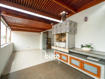 EXCLUSIVO PENTHOUSE EN VENTA DE 3 DORMITORIOS Y TERRAZA EN SAN ISIDRO