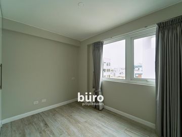 EXCLUSIVO PENTHOUSE EN VENTA DE 3 DORMITORIOS Y TERRAZA EN SAN ISIDRO