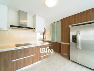EXCLUSIVO PENTHOUSE EN VENTA DE 3 DORMITORIOS Y TERRAZA EN SAN ISIDRO