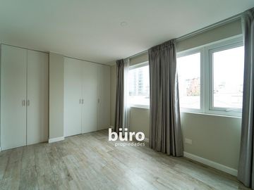 EXCLUSIVO PENTHOUSE EN VENTA DE 3 DORMITORIOS Y TERRAZA EN SAN ISIDRO