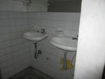BODEGA EN VENTA EN EL CENTRO/MANIZALES