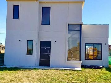 Casa en venta - 3 Dormitorios - 300Mts2 - Fincas Don Eugenio II, General Rodriguez