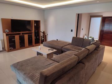 Casa en  La Cascada Country Golf Club