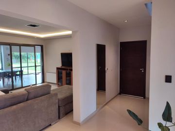 Casa en  La Cascada Country Golf Club