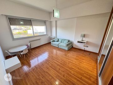 Casa 3 dormitorios, jardín, piscina - Funes Hills Cadaques | Venta