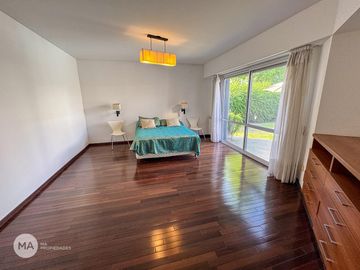 Casa 3 dormitorios, jardín, piscina - Funes Hills Cadaques | Venta