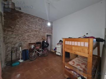 VENDO CASA EN BARRIO COFICO A REMODELAR.