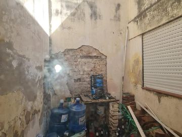 VENDO CASA EN BARRIO COFICO A REMODELAR.