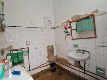 VENDO CASA EN BARRIO COFICO A REMODELAR.