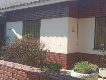 Casa en venta - 3 Dormitorios 2 Baños - 300mts2 - Cruz del Eje
