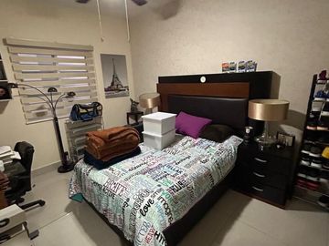CASA EN VENTA EN PRIVADAS DEL CANADA EN ESCOBEDO N.L.