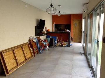 Venta  - Casa- Arroyito