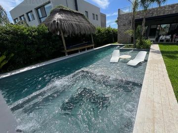 Casa en venta al lago en el Barrio Vistas, PUERTOS / ESCOBAR