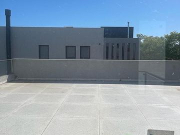 Casa en venta al lago en el Barrio Vistas, PUERTOS / ESCOBAR
