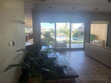 Casa en venta al lago en el Barrio Vistas, PUERTOS / ESCOBAR