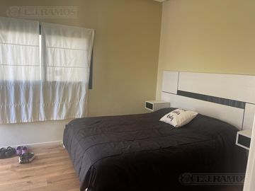 Casa en venta al lago en el Barrio Vistas, PUERTOS / ESCOBAR
