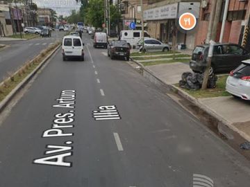 Venta - Casa con 3 Viviendas de 3 Ambientes y Taller - General San Martin, Zona Norte