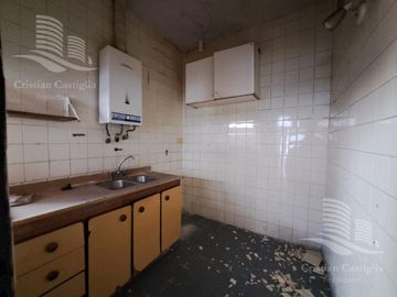 Venta - Casa con 3 Viviendas de 3 Ambientes y Taller - General San Martin, Zona Norte