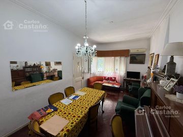 Casa Racionalista 3 Amb. con Fondo de 8,66x20m