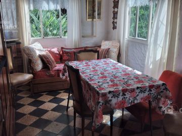 Casa Racionalista 3 Amb. con Fondo de 8,66x20m